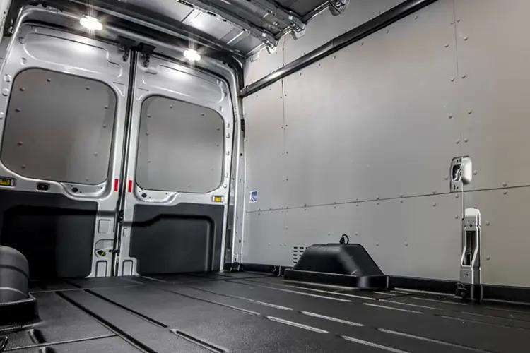 3923946 2.0 EcoBlue 130ps H3 Trend Van [Nav]