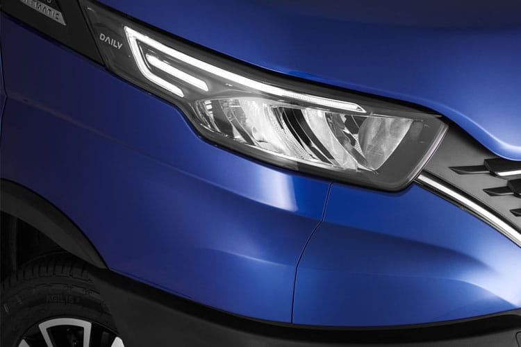 3813315 2.3 High Roof Business Van 4100L WB